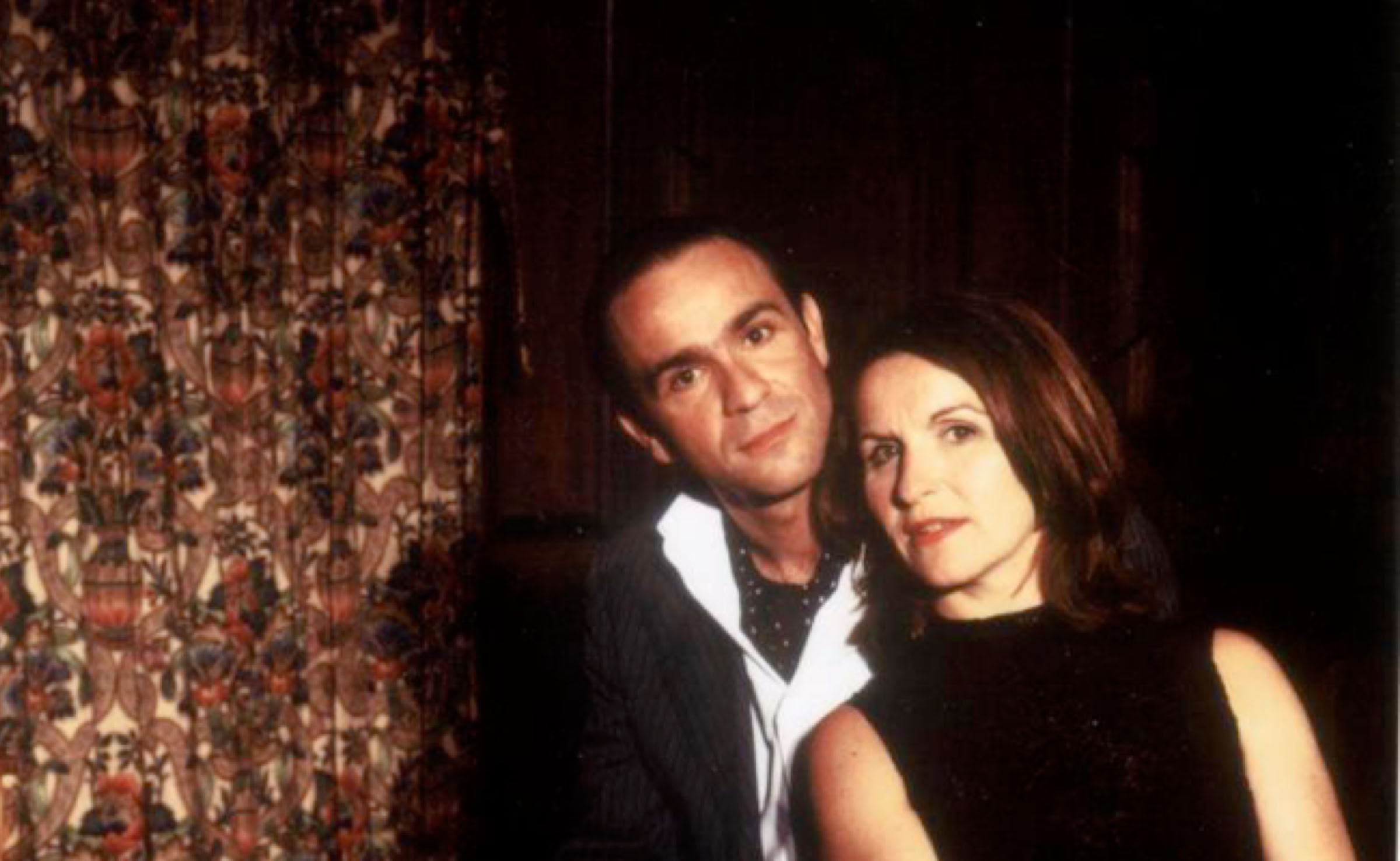 "Liebe mich", eine theatralische Untersuchung von A. Stadler mit Andreas Stadler und Eva Manschott, Szenenfoto